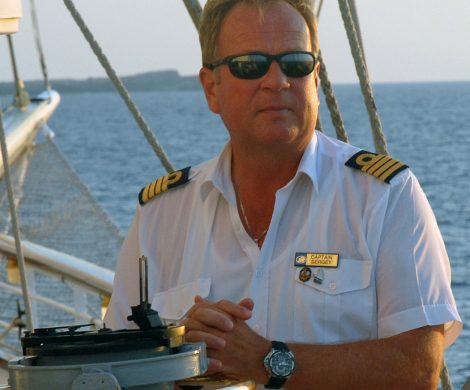 Kapitän Sergey Utitsyn zieht Großsegler wie die Star Clipper anderen Schiffen vor