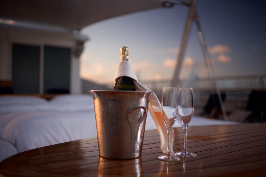 Exklusive Wein- und Champagnerreisen gibt es bei Sea Dream