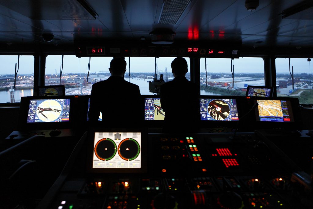 Die Lotsen der Hamburger Lotsenbrüderschaft führen Schiffe sicher in den Hamburger Hafen