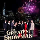 Die Weltpremiere des Film „The Greatest Showman“ mit Hugh Jackman in der Hauptrolle wurde an Bord des Cunard Flagschiffs, der Queen Mary 2, mächtig gefeiert.