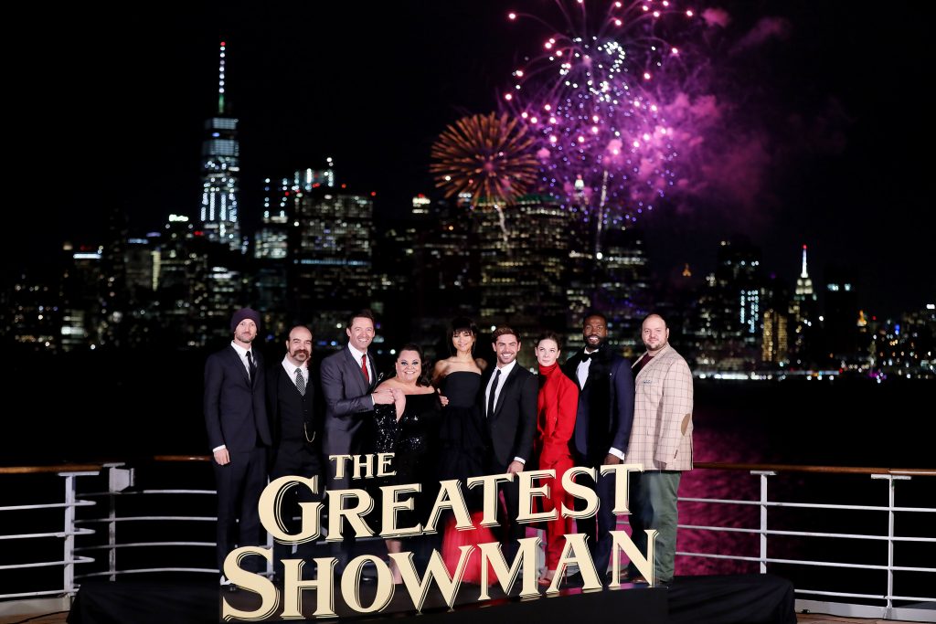 Die Weltpremiere des Film „The Greatest Showman“ mit Hugh Jackman in der Hauptrolle wurde an Bord des Cunard Flagschiffs, der Queen Mary 2, mächtig gefeiert.