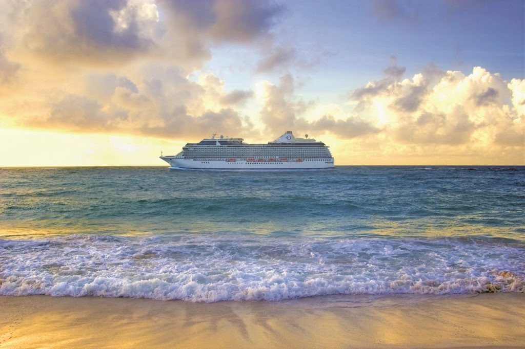 Die amerikanische Reederei Oceania Cruises inkludiert neue Leistungen in den Reisepreis ihrer Kreuzfahrten. Dazu zählen kostenlose Landausflüge, kostenloses WLAN, Bordguthaben sowie die Übernahme der Trinkgelder.
