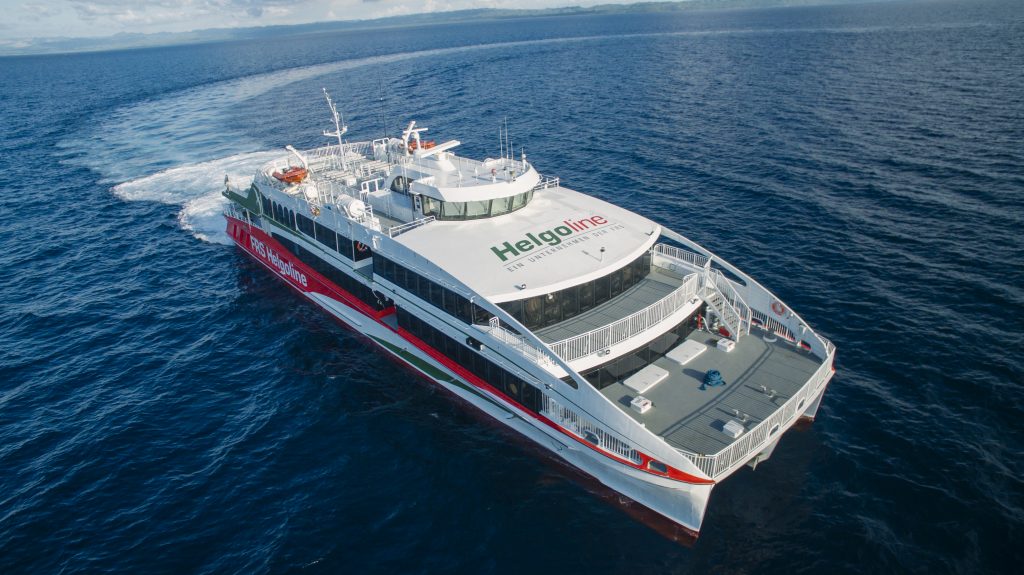Ab April wird ein neuer Katamaran zwischen Helgoland und Hamburg verkehren. Der neue Helgoland Katamaran hat jetzt die Bauwerft AUSTAL in Cebu auf den Philippinen verlassen und sich auf die Reise nach Hamburg gemacht.