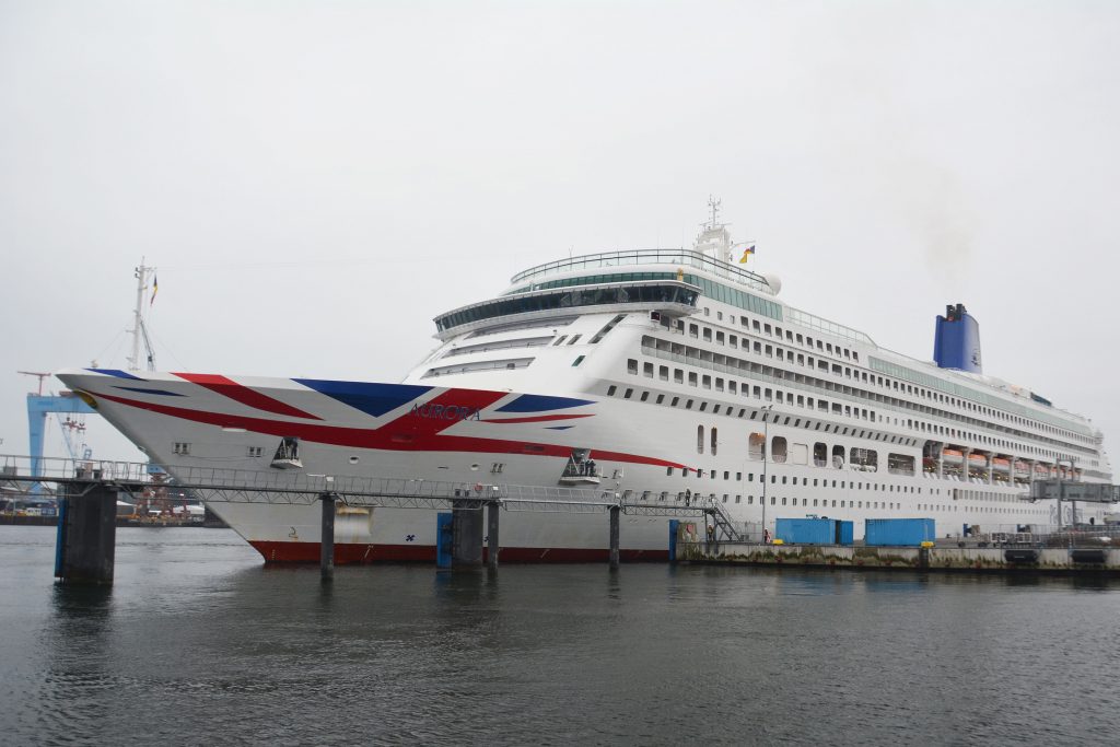 Zum ersten Mal überhaupt erreicht Kiel die Marke von 150 Kreuzfahrtanläufen in einer Saison, Der 150. Anlauf war die Aurora von P& O Cruises.