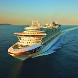 Die britische Traditionsreederei P&O Cruises (www.pocruises.de) verzichtet bei Kreuzfahrten ab Mai nächsten Jahres auf Trinkgeld.