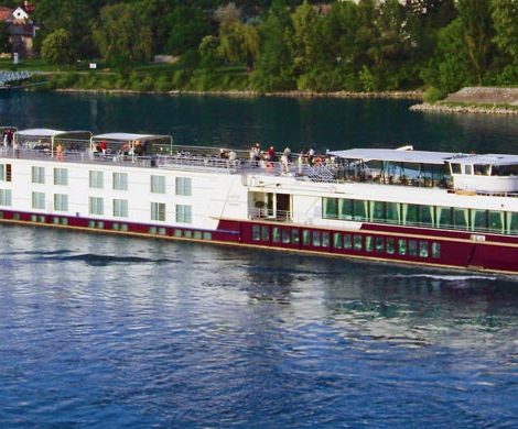 Das Schweizer Reisebüro Mittelthurgau mit der Flussreederei Swiss Excellence River Cruise übernimmt sein elftes Flussschiff. die Excellence Baroness.
