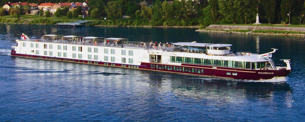 Das Schweizer Reisebüro Mittelthurgau mit der Flussreederei Swiss Excellence River Cruise übernimmt sein elftes Flussschiff. die Excellence Baroness.