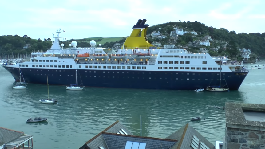 Das Kreuzfahrtschiff Saga Pearl 2 der britischen Reederei Saga Cruises hat im Hafen von Dartmouth am frühen Morgen vier Segelboote gerammt.