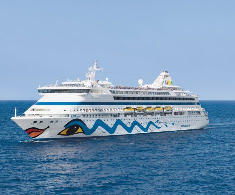 Am Montagabend, den 8. Oktober 2018, um 20:00 Uhr startet AIDAaura von Hamburg aus zu ihrer ersten Weltreise: 41 Häfen in 20 Ländern,rund 34.000 Seemeilen.
