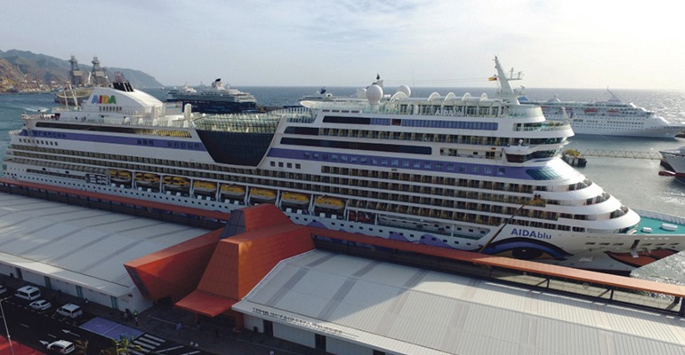 Die Carnival Corporation & plc, das größte Kreuzfahrtunternehmen der Welt, hat Interesse das Kreuzfahrtterminal in Teneriffa zu verwalten.