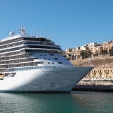 Regent Seven Seas Cruises bekommt eine neues Luxus-Schiff: Die Reederei unterzeichnete einen entsprechenden Vertrag  mit der italienischen Werft Fincantieri.