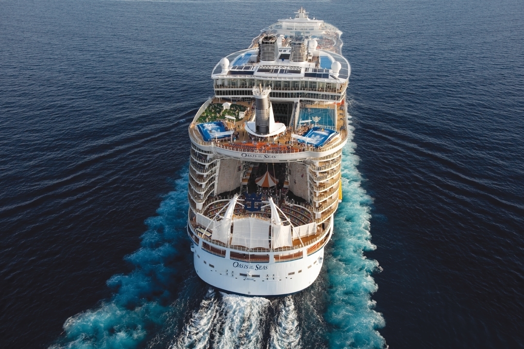 Im Mai 2019 kommt die Oasis of the Seas wieder zurück ins Mittelmeer und fährt als eines der größten Kreuzfahrtschiffe der Welt von Barcelona ab.
