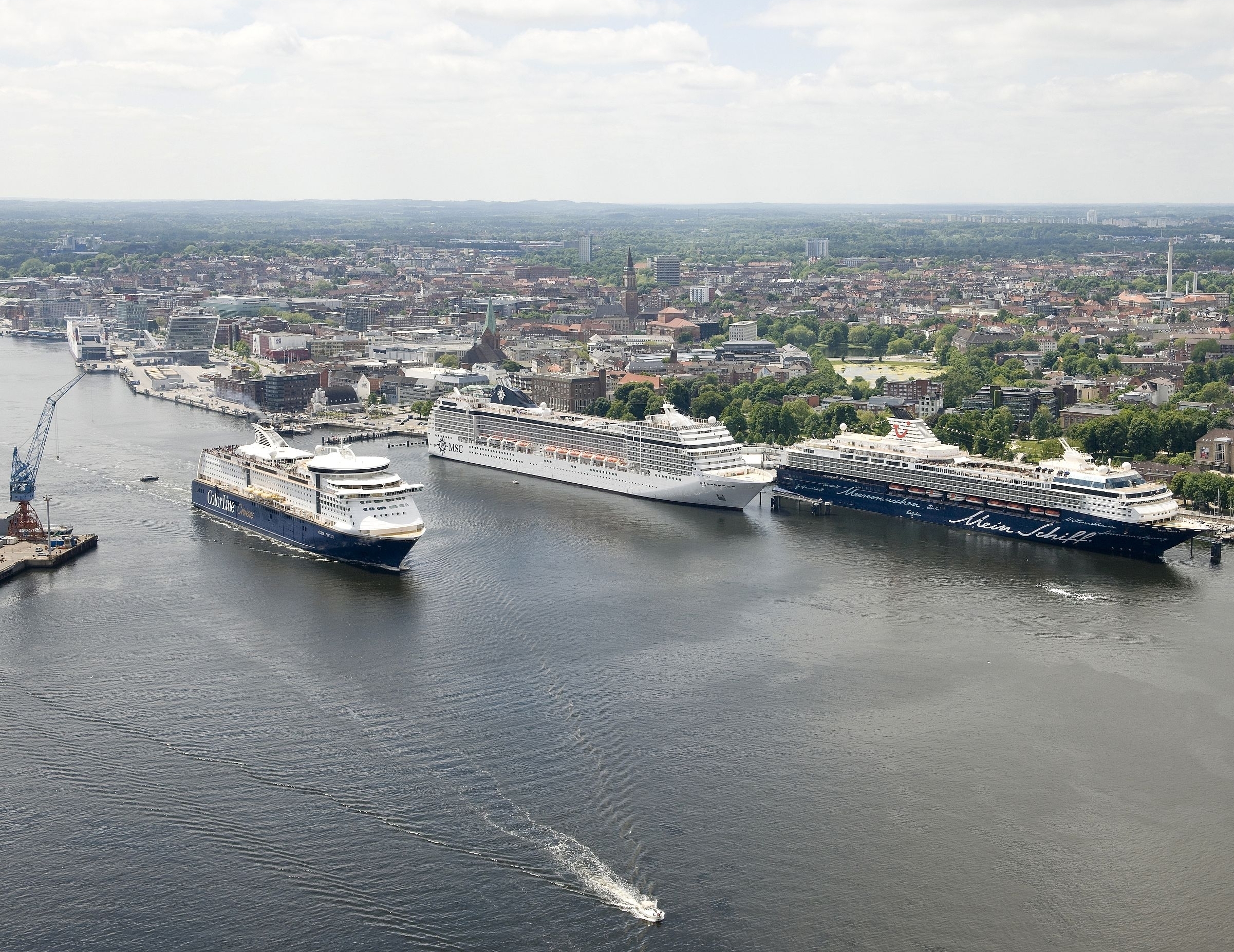 Mit einem Anlauf der „AIDAcara“ startet Kiel am Sonntag, den 7. April, in die diesjährige Kreuzfahrtsaison mit insgesamt 178 Anläufen (2018: 169)