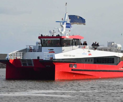 Ein neuer Katamaran der Wyker Dampfschiffs-Reederei mit einer Kapazität für 250 Passagiere verkehrt zwischen Föhr, Amrum, Hooge, Langeness und Dagebüll