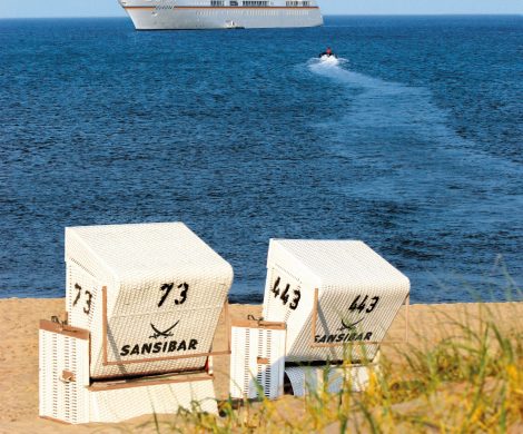 Wenn das mit 5-Sterne-Plus ausgezeichnete Luxuskreuzfahrtschiff MS EUROPA am 12. Juli 2019 vor der Küste Sylts auf Reede liegt, wird das Finale von „MS EUROPA meets Sansibar“ gefeiert.