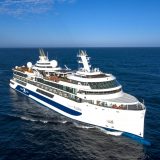 Celebrity Cruises hat mit der Celebrity Flora das erste exklusiv für die Galapagosinseln entworfene Expeditionsschiff der Luxusklasse in Dienst gestellt.