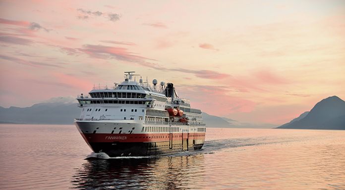 Hurtigruten baut sein Programm ab Deutschland aus: Regelmäßige Kreuzfahrten ab/bis Hamburg soind im neuen Norwegen Programm für die Saison 2021/2022.