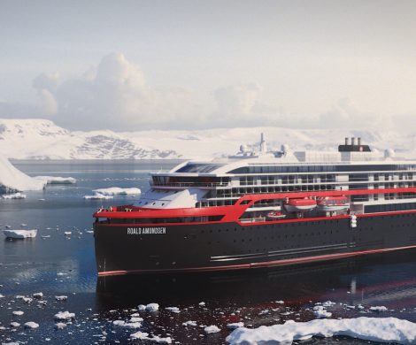Die Roald Amundsen von Hurtigruten muss einen außerplanmäßigen Werft-Aufenthalt einlegen. Ab 18. Oktober sollen die Reisen wieder planmäßig stattfinden.
