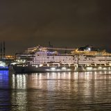 Die MSC Grandiosa wird am 9. November in Hamburg im Licht der Blue Nights getauft, das größte Taufspektakel, das MSC Cruises je veranstaltet hat.