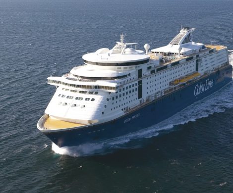 Nach rund dreimonatiger Zwangspause läuft Color Line mit der Fantasy Kiel wieder an. Die norwegische Reederei will einen schrittweisen Neustart