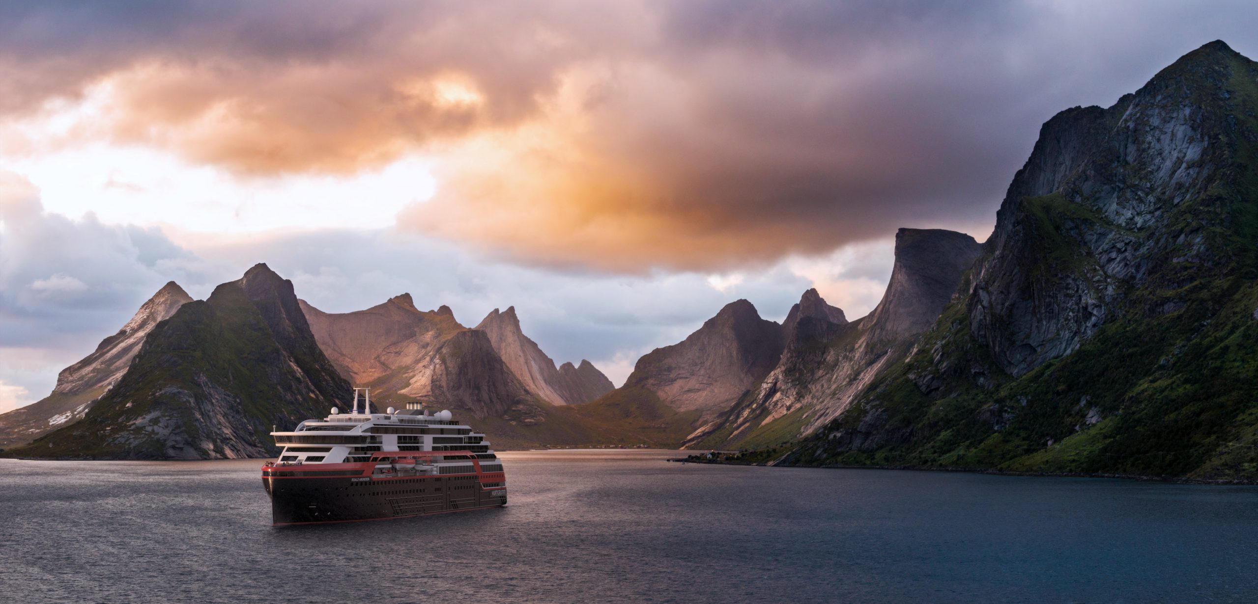 Mindestens 36 Crew-Mitglieder der „Roald Amundsen“ von Hurtigruten haben sich mit dem Coronavirus infiziert. 380 Urlauber müssen jetzt in Quarantäne.