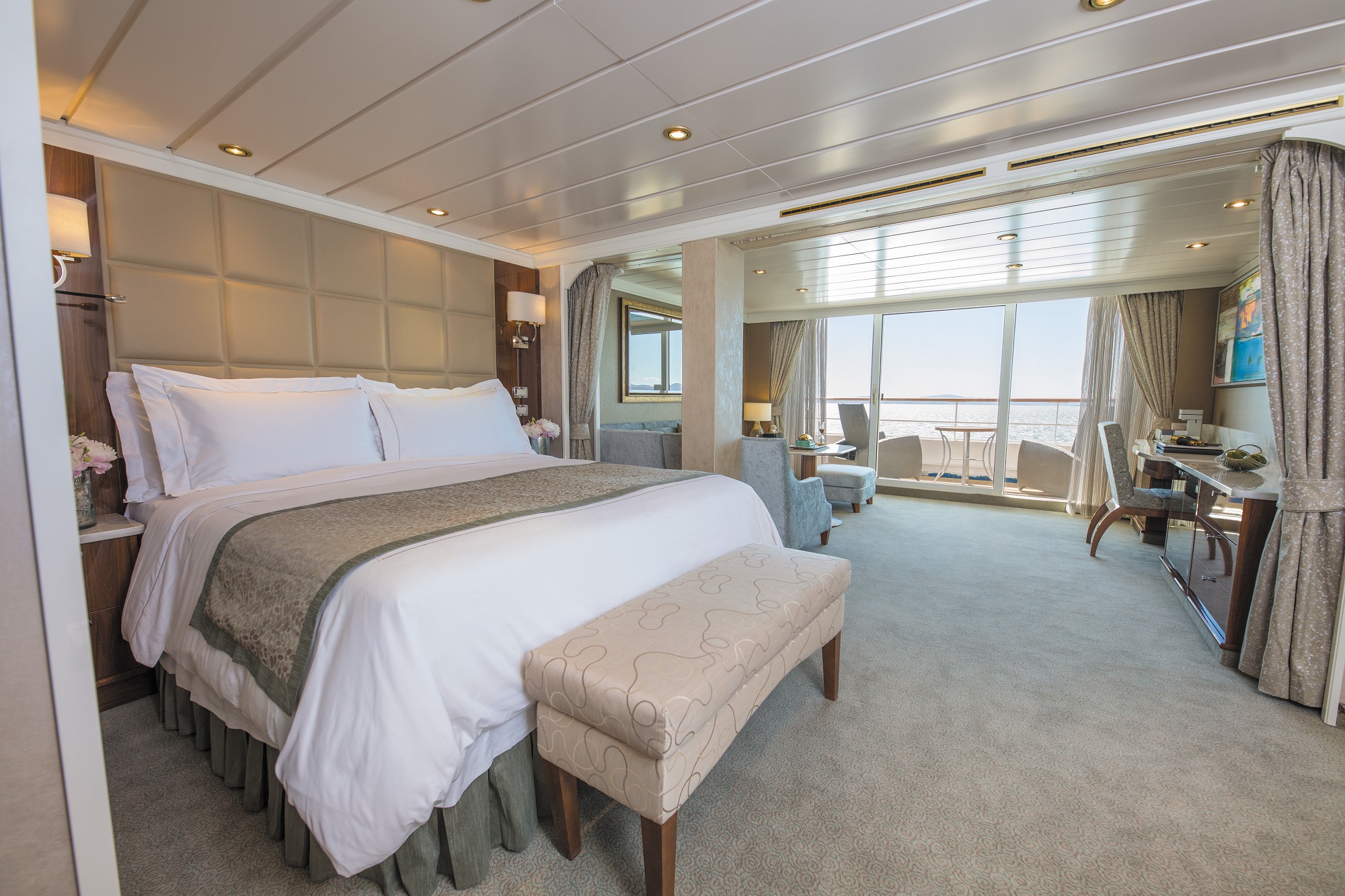 Die Luxusreederei Regent Seven Seas Cruises® hat ihre Elevate Your Experience-Aktion bis zum 13. November 2020 verlängert und ermöglicht somit Gästen aus Deutschland, Österreich und der Schweiz ein kostenfreies Zwei-Kategorien-Suiten-Upgrade