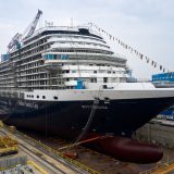 Das neue Kreuzfahrtschiff Rotterdam, welches der italienische Werftenkonzern Fincantieri für Holland America Line (HAL) baut, ist auf der Werft in Marghera bei Venedig vorgestellt worden.