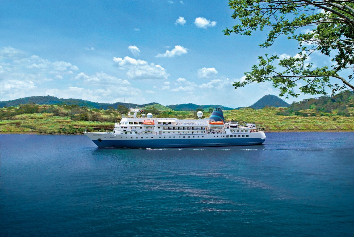Die MS SEAVENTURE von VIVA Cruises startet im April 2021 mit der Jungfernfahrt ab/bis Bremerhaven in die Hochseekreuzfahrt.