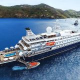Gleich die erste Karibik-Kreuzfahrt seit dem Corona-Lockdown ist schiefgelaufen: Auf der „Sea Dream I“ wurde ein Passagier positiv getestet.