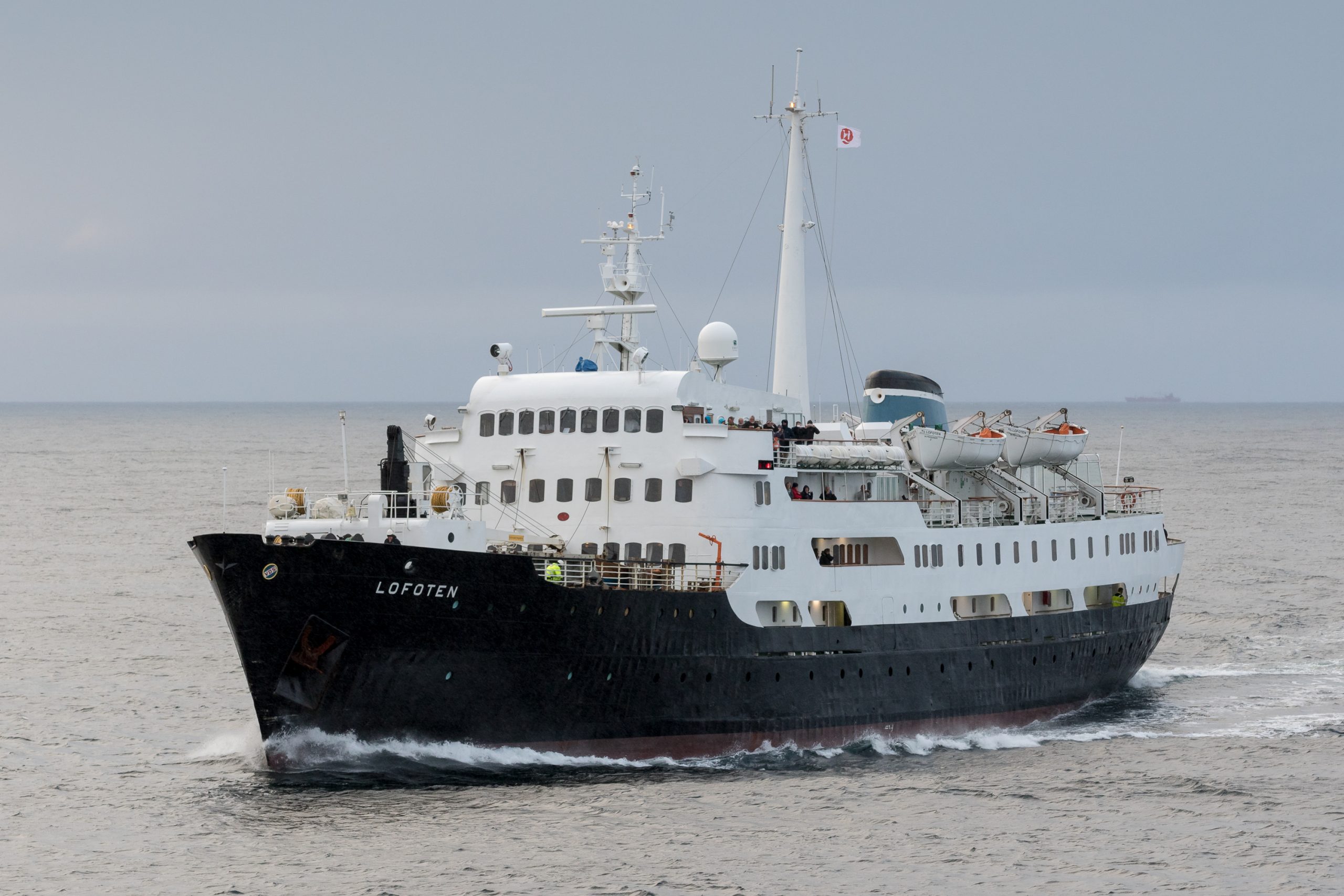 Nach fast sechs Jahrzehnten Dienst auf der norwegischen Postschiffroute wird das Hurtigruten-Schiff MS Lofoten die Flotte 2021 verlassen.