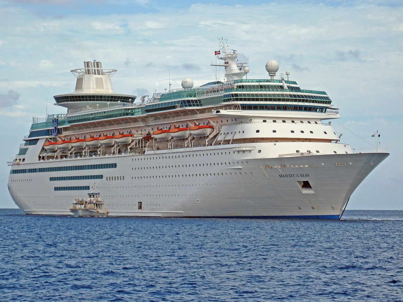 Royal Caribbean (RCCL) hat ihre ältesten Schiffe verkauft: "Empress" und "Majesty of the Seas"an einen Käufer im asiatisch-pazifischen Raum.