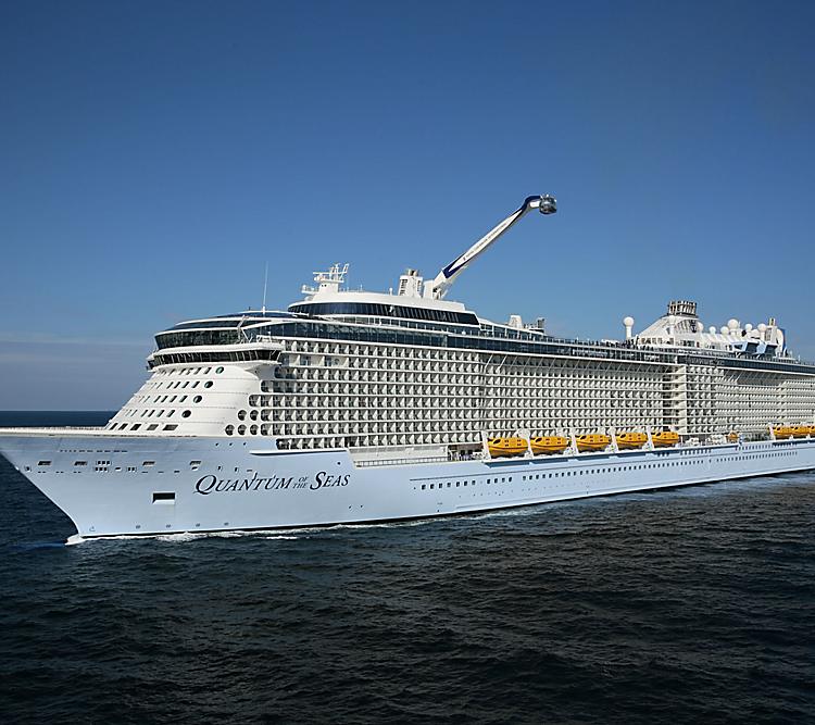 Rund 1.700 Passagiere, die auf einer Kreuzfahrt mit der Quantum of the Seas unterwegs sind, müssen wegen Corona an Bord in Quarantäne.