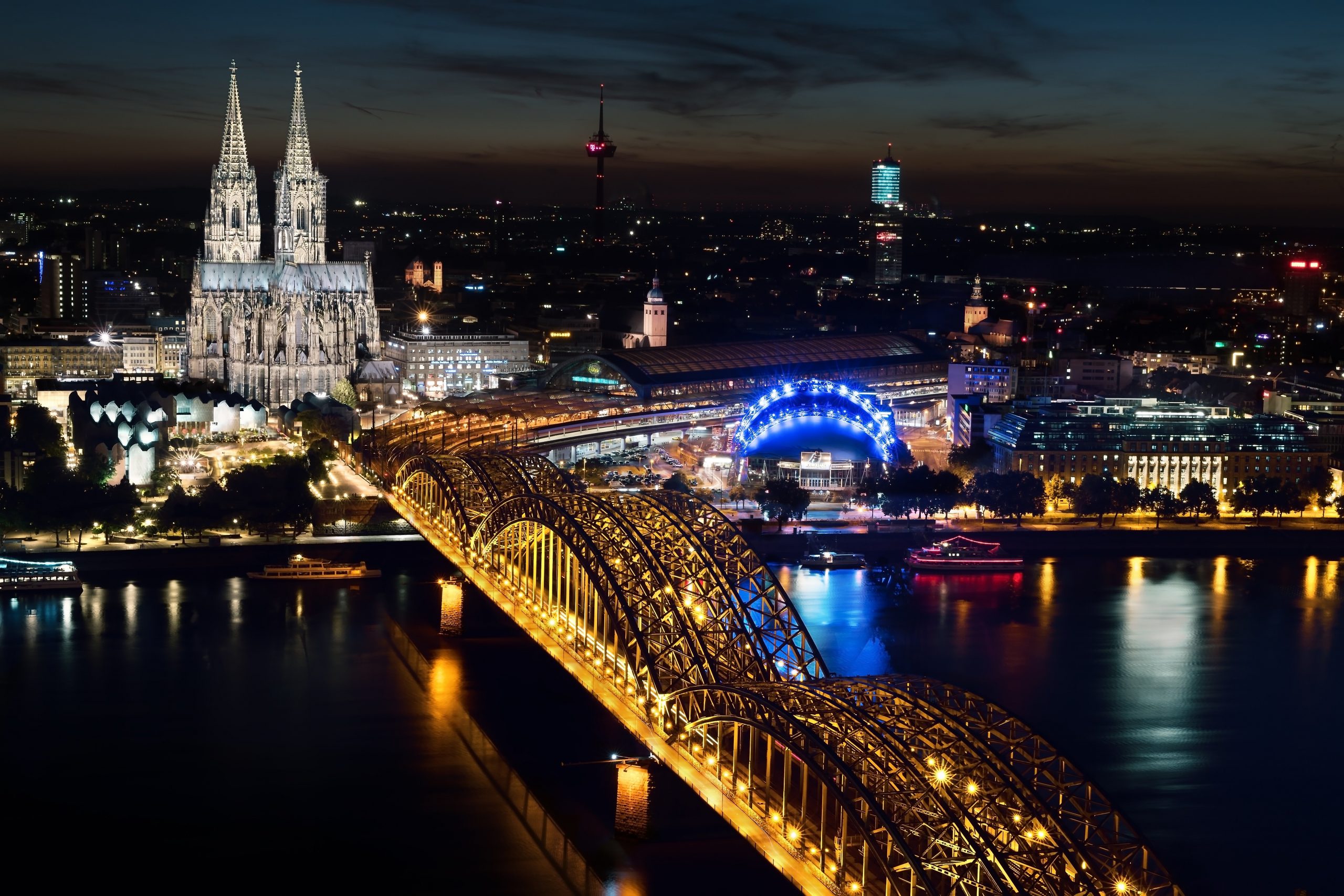 Köln ist Deutschlands größter Hafen für Flusskreuzfahrten. Dies zeigt eine Studie der Industrie- und Handelskammer zu Köln (IHK Köln) in Kooperation mit Köln Tourismus.