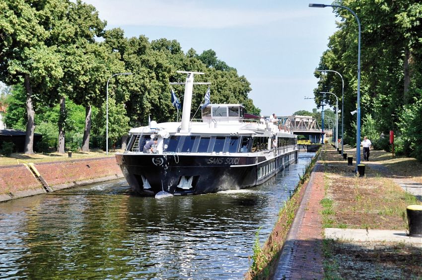Diese Route wird selten gefahren und ist darum etwas Besonderes: Das Boutiqueschiff Sans Souci von Plantours Kreuzfahrten wird im Sommer 2021 erstmals Brüssel ansteuern.