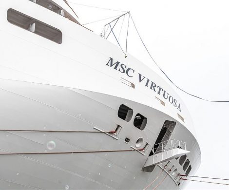 Die Kreuzfahrtreederei MSC Cruises hat ihr neues Flaggschiff MSC Virtuosa von der französischen Werft Chantiers de l'Atlantique übernommen.