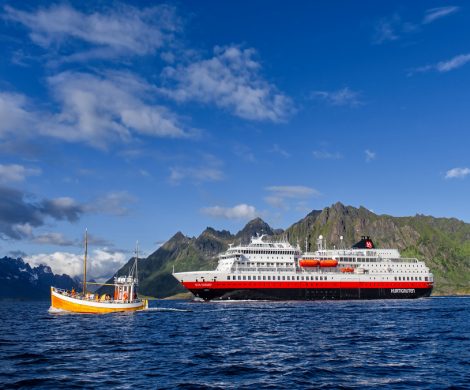 Hurtigruten hat seinen Katalog für die Saison 2022/23 veröffentlicht, auf Schiffen kleineren Kalibers geht es zu rund 250 Zielen in mehr als 30 Ländern.